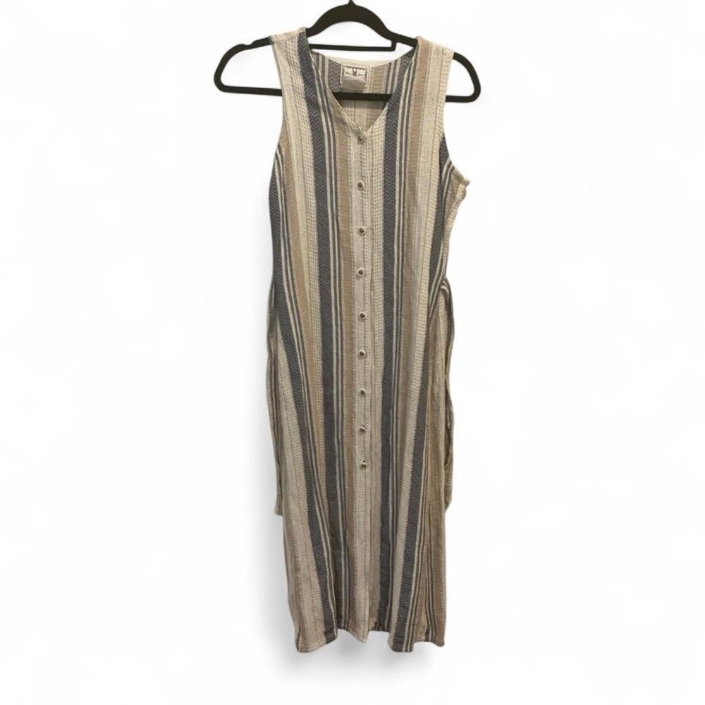 Striped Sleeveless Dress‎